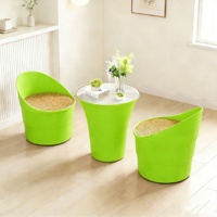 Ensemble de tables et chaises d'extérieur en plastique PP, design moderne, résistant à l'eau, léger, empilable, durable, facile à transporter