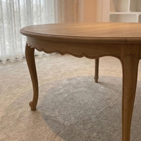 Table basse ronde vintage en bois de frêne massif, style rétro français haut de gamme, vente en gros pour hôtels et commerces
