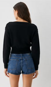 <span class=keywords><strong>Maglione</strong></span> in Cashmere con <span class=keywords><strong>Scollo</strong></span> <span class=keywords><strong>a</strong></span> Barca Personalizzato, Pullover Corto da Donna Nero con Spalle Scivolate, Vita <span class=keywords><strong>a</strong></span> Costine, Dettaglio Bottoni, Morbido Top Lavorato <span class=keywords><strong>a</strong></span> Maglia - Product Image 4