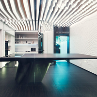 Installation de bar à domicile comptoir de bar à surface solide en corian noir personnalisé pour la maison meubles de bar à la maison en forme de L