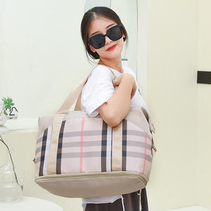 กระเป๋าเดินทางแบบมีซิปขนาดใหญ่ ทนทาน ผลิตจากไนลอน แฟชั่น สำหรับออกกำลังกาย เล่นกีฬา เหมาะสำหรับทุกเพศ - Product Image 4