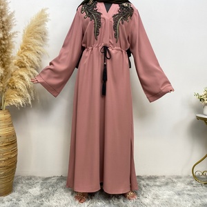 Vestido Popular para Mujer 6510, Material Nida Suave, Mangas Holgadas, Bordado de Flores en la Parte Delantera, Un Botón, Cinturón con Borlas Ocultas # - Product Image 2