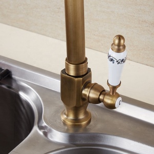 Grifos de Cocina de <span class=keywords><strong>Agua</strong></span> Fría de Estilo Europeo en Latón Antiguo <span class=keywords><strong>con</strong></span> Manija de Porcelana para Venta al por Mayor y al Detal AF1638 - Product Image 4