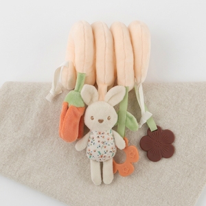 Jouet en spirale pour berceau de bébé suspendu en polaire douce écologique avec peluche lapin et anneau de dentition pour poussette et siège d'auto Mobiles d'activité - Product Image 2