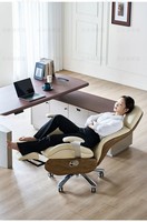 Chaise de bureau exécutive ergonomique en cuir, dossier haut, soutien lombaire, siège pivotant, accoudoirs fixes, base métallique inclinable