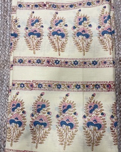Robes pour garçons en coton doux faites à la main, imprimées à la main avec motifs naturels indiens, légères 110 GSM, pour couvre-lit, sacs et décoration - Product Image 3