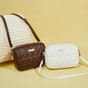 Sac bandoulière matelassé en cuir PU pour femme, petit format carré, pour téléphone, usage quotidien, couleurs blanc, noir, café, collection automne 2025 - Product Image 2