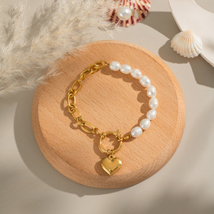 Unisex Fashion Freshwater Pearl Heart Shape Bangle 18K Gold Plated Splicing Chain <b>Love</b> OT Buckle Stainless Steel Jewelry Charm - Product Image 4