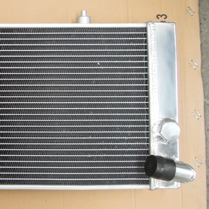 Radiateur en aluminium Pour <span class=keywords><strong>Peugeot</strong></span> 205 <span class=keywords><strong>309</strong></span> 1.6 1.9 <span class=keywords><strong>GTI</strong></span> 1.8 TD Manuel - Product Image 4