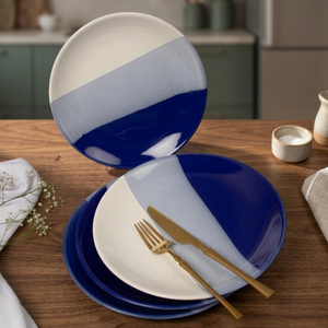 Assiette de service en céramique moderne, diamètre personnalisé, bleu, blanc, gris, design bohème, lavable, durable, faite à la main pour la table à manger - Product Image 1