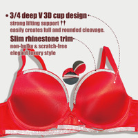 Ensemble de lingerie féminine élégante avec soutien-gorge et string de qualité supérieure orné de strass