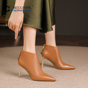 Scarpe da donna invernali con Logo personalizzato stile stile <span class=keywords><strong>marrone</strong></span> tacco alto stivaletti in vera <span class=keywords><strong>pelle</strong></span> di alta qualità stivaletti Sexy - Product Image 1