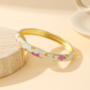New Enamel-glazed Cross-border Exclusive Light-luxury High-end Metallic Flower-patterned Alloy Drop-oil <b>Bracelet</b> Girlsfactory - Product Image 3