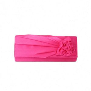 Pochette de soirée tendance en coton, forme enveloppe, ornée de perles florales, avec chaîne bandoulière, pour les journées ensoleillées - Product Image 1