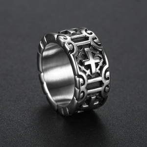 Anillos <span class=keywords><strong>de</strong></span> Cruz Latina Retro <span class=keywords><strong>de</strong></span> Acero Inoxidable con Símbolo Cristiano Crux Ordinaria Jesucristo Crucificado Anillos <span class=keywords><strong>de</strong></span> Banda para Hombres y Mujeres - Product Image 2