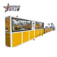 Machine d'extrusion de profilés pour clôtures en composite bois-plastique (WPC) et en PE