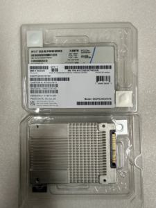 قرص صلب داخلي Intel P4610 بسعة 7.68 تيرابايت U.2 SATA 3.0 للخوادم، مستعمل، طراز SSDPE2KE076T801، سرعة قراءة/كتابة 501-600 ميجابايت/ثانية، 4200 دورة في الدقيقة - Product Image 3