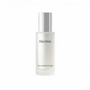 Lotion pour homme au thé vert avec extrait de Centella Asiatica, offrant une hydratation, un éclat et des bienfaits anti-âge pour tous les types de peau - Product Image 2