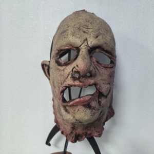 Masque effrayant en latex sanglant avec cheveux bouclés pour Halloween, cosplay, fête d'<span class=keywords><strong>horreur</strong></span>, accessoire de déguisement pour adulte - Product Image 1