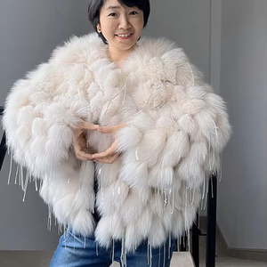 เสื้อโค้ทขนสัตว์สีขาวสำหรับผู้หญิงเสื้อคลุมขนสัตว์เทียมหรูหรามีขอบนุ่มและสง่างามผ้าคลุมไหล่สำหรับฤดูหนาว - Product Image 1