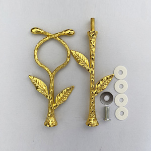 Suporte de Metal para Bolo de 3 Andares YS Gold, Bandejas para Doces e Sobremesas, Acessórios para Exibição em Eventos e Festas de Casamento - Product Image 2