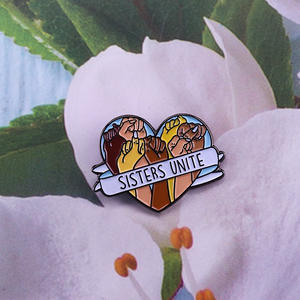 En gros, Broche en émail '<span class=keywords><strong>Sisters</strong></span> Unite' pour l'empowerment des femmes, motif poing et cœur, tendance, idéale pour cadeau - Product Image 5
