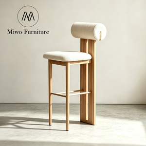 Tabourets <span class=keywords><strong>de</strong></span> <span class=keywords><strong>bar</strong></span> modernes pour hôtel, chaise Hippo en bois massif pour salle à manger, <span class=keywords><strong>tabouret</strong></span> <span class=keywords><strong>de</strong></span> comptoir rembourré en cuir <span class=keywords><strong>noir</strong></span> pour cuisine - Product Image 1
