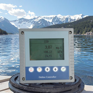 Analyseur de COD à corps en titane durable Modèle YCH305 Protection IP68 Gamme 0-1500 mg/L Méthode d'absorption ultraviolette Qualité de l'eau - Product Image 1