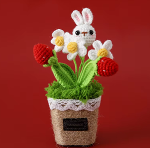 Fait à la main tricoté artificiel en <span class=keywords><strong>pot</strong></span> tournesol fraise lapin plante Crochet <span class=keywords><strong>Pot</strong></span> plante pour cadeau de vacances ornement de voiture - Product Image 1