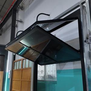Rouleau <span class=keywords><strong>de</strong></span> section verticale inclinée <span class=keywords><strong>de</strong></span> <span class=keywords><strong>porte</strong></span> <span class=keywords><strong>de</strong></span> <span class=keywords><strong>garage</strong></span> en aluminium pliable double <span class=keywords><strong>de</strong></span> conception moderne pour montage plat coupe-vent pour villas - Product Image 1