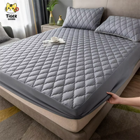 Ensemble de literie 3 pièces, drap-housse, protège-matelas épais matelassé imperméable en polyester, housse de lit brodée de couleur unie