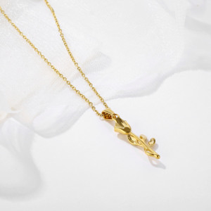 Collier Vintage en Plaqué Or 18k Charme Pendentif Rose Française Collier Floral en Acier Inoxydable 316L Accessoires de Bijoux pour Femmes - Product Image 2
