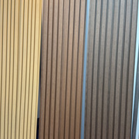Revêtement mural WPC de qualité supérieure pour les projets de construction extérieure de plafonds