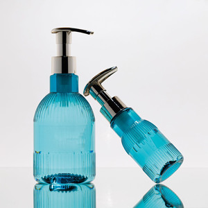 Bouteilles de voyage en plastique style INS pour shampoing, gel douche, huile capillaire – Emballages cosmétiques personnalisables pour soins personnels - Product Image 6