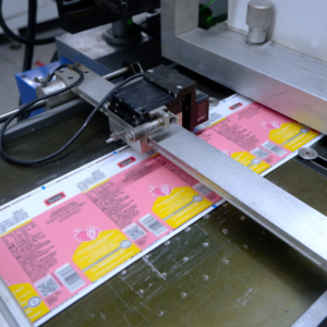 Etiquetas Autoadhesivas Personalizadas <span class=keywords><strong>para</strong></span> Refrigeración, Rollo de Etiquetas de <span class=keywords><strong>Vinilo</strong></span> <span class=keywords><strong>para</strong></span> Alimentos Enlatados y Congelados - Product Image 1