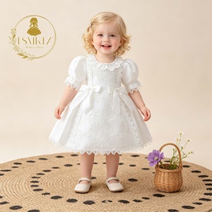Vestido <span class=keywords><strong>de</strong></span> Bautizo Blanco para Bebé FSMKTZ, Estilo Bebelina con Bordado Vintage, Cuello Redondo y Decoración <span class=keywords><strong>de</strong></span> Lazo, para Bebés <span class=keywords><strong>de</strong></span> 6 <span class=keywords><strong>Meses</strong></span> - Product Image 1