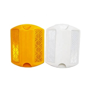 ट्रैफिक सेफ्टी एब्स प्लास्टिक रिलेक्टिव रोड स्टड पीले परावर्तक बिल्ली की आंख राजमार्ग के लिए ड्राइववे मार्कर रोड स्पाइक को दर्शाते हैं - Product Image 1