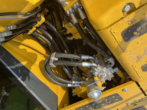 รถขุดโคมัตสึ สภาพดี นำเข้าจากญี่ปุ่น รุ่น 120-8 และ 130-7 อะไหล่หลักประกอบด้วยเครื่องยนต์ เกียร์ และปั๊ม - Product Image 4