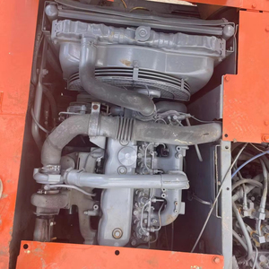 Excavatrice Hitachi ZX240H d'occasion, modèle 2022, 12 tonnes, faible nombre d'heures, haute efficacité, bon état, moteur, boîte de vitesses et pompe du Japon - Product Image 6