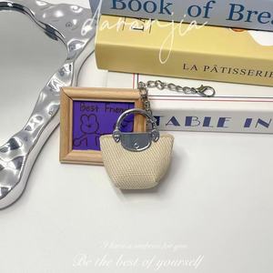 Nouveau mini sac à dumplings, pendentif, sac exquis de petite taille, créatif, niche, porte-clés, pendentif de voiture, différentes couleurs, haute qualité - Product Image 6