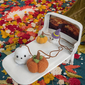 Adornos Decorativos Pequeños Hechos a Mano con Diseño Ecléctico y Lindo, Muñeco de Ganchillo de Calabaza Fantasma de Halloween, para Coche - Product Image 2
