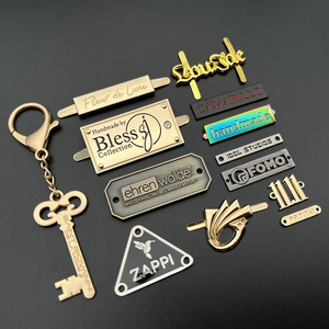 El más nuevo diseño <span class=keywords><strong>de</strong></span> <span class=keywords><strong>ropa</strong></span> personalizada Logotipo <span class=keywords><strong>de</strong></span> marca <span class=keywords><strong>de</strong></span> metal <span class=keywords><strong>Etiquetas</strong></span> <span class=keywords><strong>de</strong></span> <span class=keywords><strong>ropa</strong></span> <span class=keywords><strong>de</strong></span> metal Bolsa decorativa Etiqueta <span class=keywords><strong>de</strong></span> etiqueta <span class=keywords><strong>de</strong></span> metal - Product Image 6