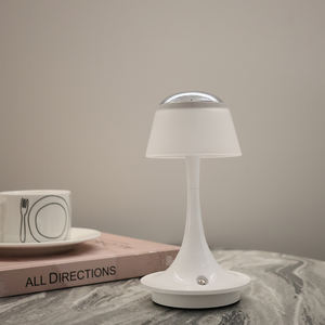 Lampe <span class=keywords><strong>de</strong></span> table USB à intensité variable <span class=keywords><strong>de</strong></span> couleur crème minimaliste, <span class=keywords><strong>de</strong></span> forme hémisphérique, taille compacte pour les petits espaces, lecture au chevet, veilleuse - Product Image 4