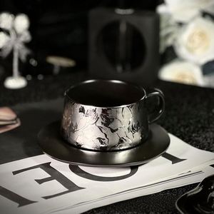 ชุดแก้วกาแฟเซรามิกวินเทจพร้อมจานรอง สแตนเลสสตีล เป็นมิตรกับสิ่งแวดล้อม หรูหรา เรียบง่าย เหมาะสำหรับเป็นของขวัญ สำหรับใช้ในบ้าน สำนักงาน หรือร้านกาแฟ - Product Image 5