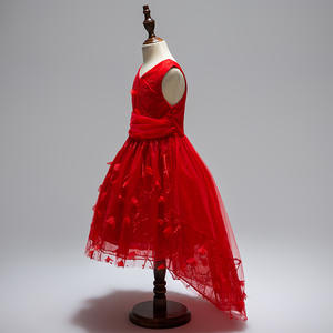 Vestido de Encaje Rojo Moderno para Niñas, Corte en Cola de Pez, Corto por Delante y Largo por Detrás, para Fiestas - Product Image 3