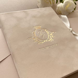 Lujo elegante en blanco de tapa dura Viena terciopelo oro Folio cubierta invitaciones Gatefold invitado en relieve monograma invitación de boda - Product Image 6