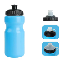 Bouteille d'eau de sport en plastique tendance de 700 ml pour la gym, accessoires de vélo pour le sport et les voyages, type à pression directe pour enfants