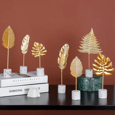 Interior Modern Nordic Table Gold Accessories Wholesale Metal Maple Leaf Art Crafts Home Decor Pieces Luxury Decor
