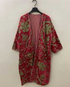 Robe kimono longue en velours Suzani, tissée, respirante, style bohème, veste brodée à la main, cadeau pour elle - Product Image 4