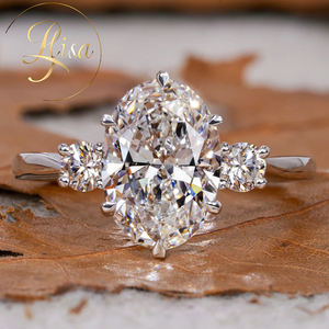 Anillo de Compromiso Trilogía con Diamante Cultivado en Laboratorio Certificado por IGI, Personalizado en Oro de 10K, 14K o 18K, Corte Ovalado, Anillo de Diamante Creado en Laboratorio para Mujer - Product Image 1